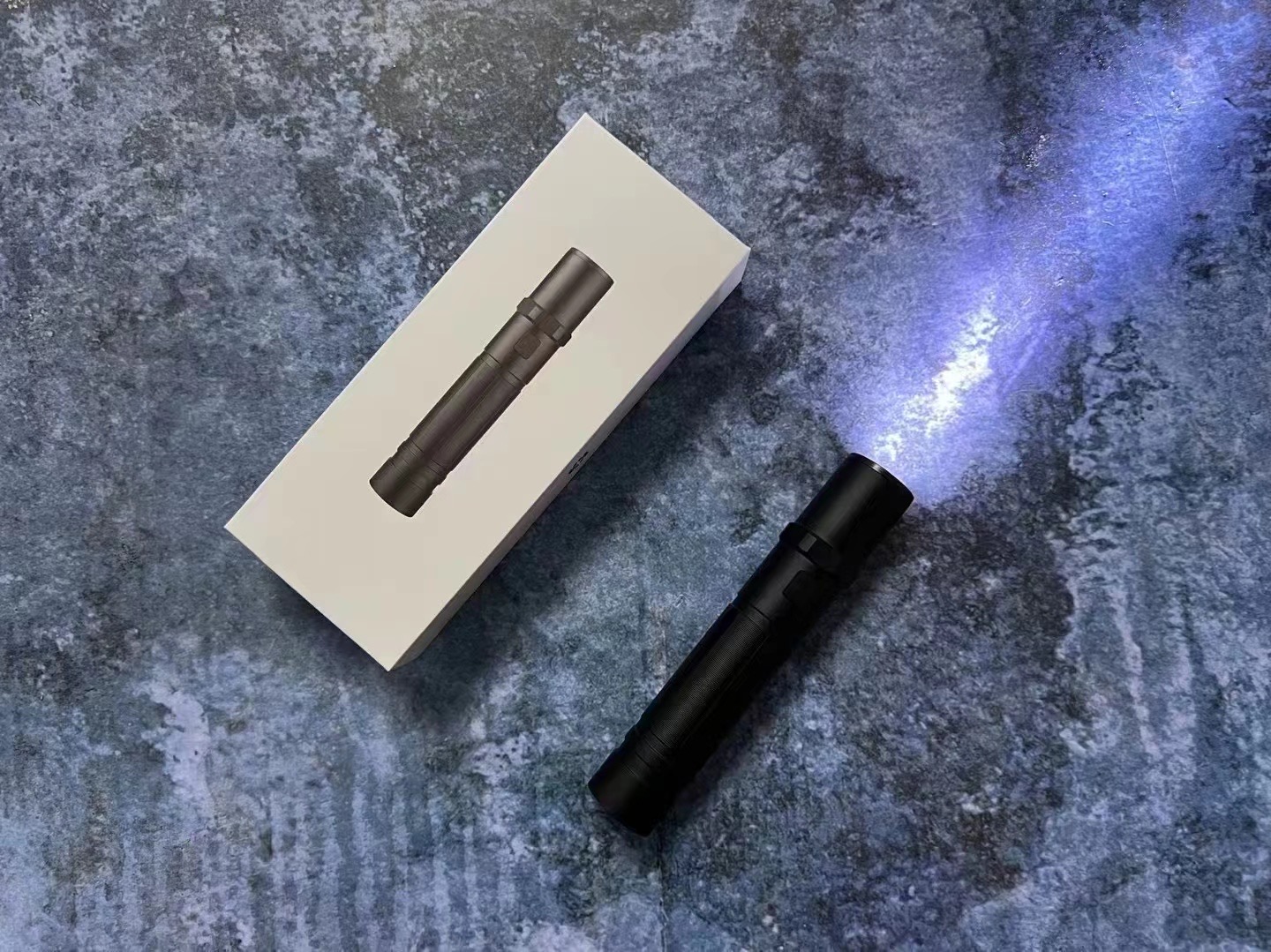 You are currently viewing 女生防狼怎么选？K59防身电棍选购技巧与实战自卫全攻略