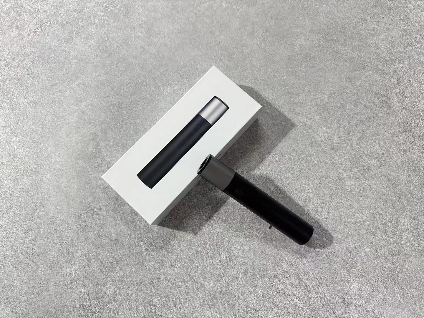 K58灰色迷你防身手电:20000V超高压电击+CREE高亮爆闪 7。 K58灰色迷你防身手电:20000V超高压电击+CREE高亮爆闪 - 图片 7